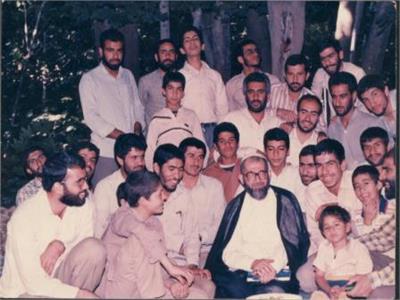 آیت الله دستغیب و جوانان 5